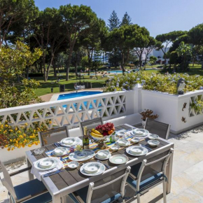 Beachfront Luxury Apartment Felicidad